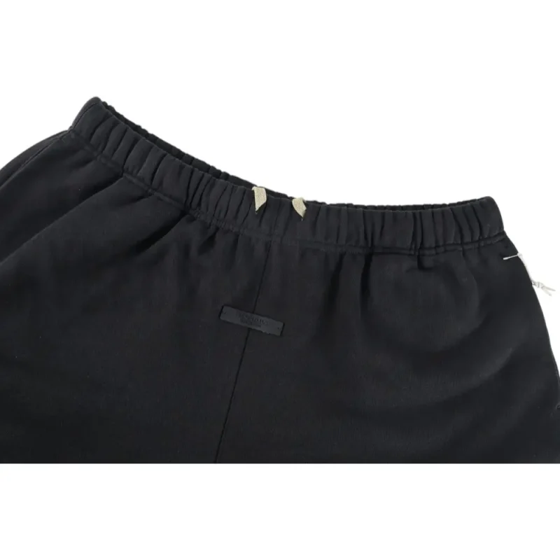 Beige drawstring on the shorts