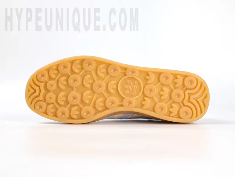 Gazelle Indoor Light Blue Yellow Gum - Image 4