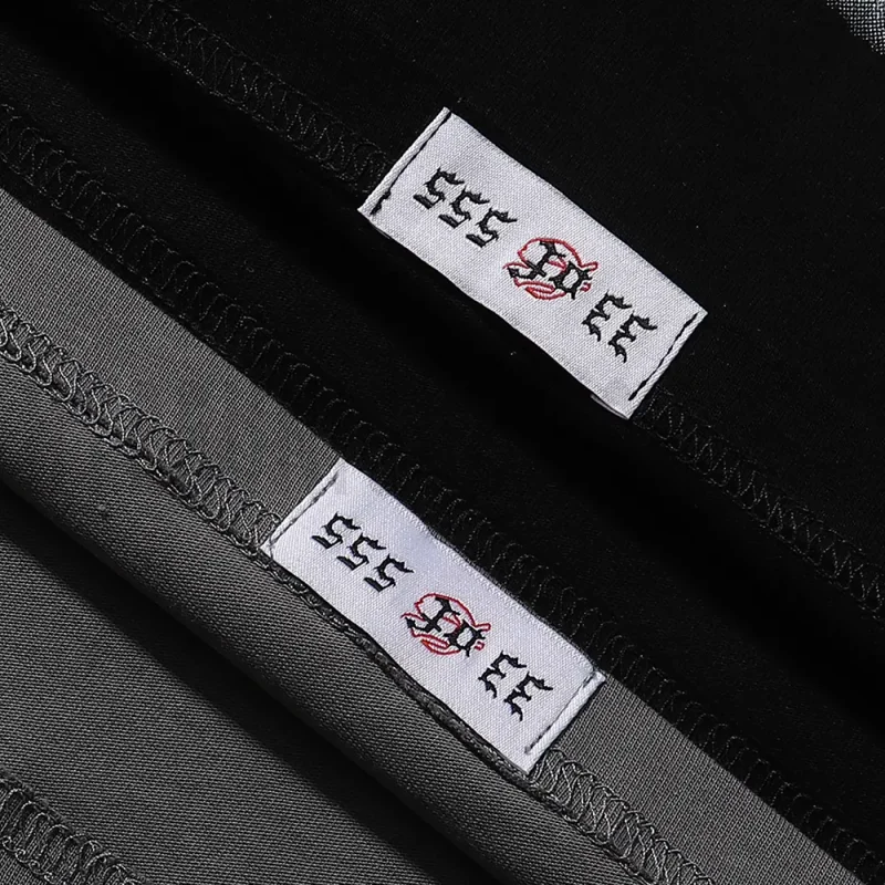 Minimalist label with premium embossing, balancing subtle branding and refined aesthetics.
