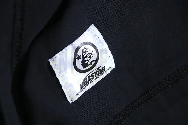 Simple and elegant tag with a premium texture.