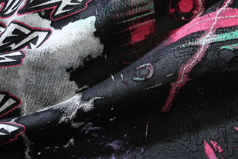 Featuring naturally breathable, wrinkle-resistant fabric with cloud-like softness.