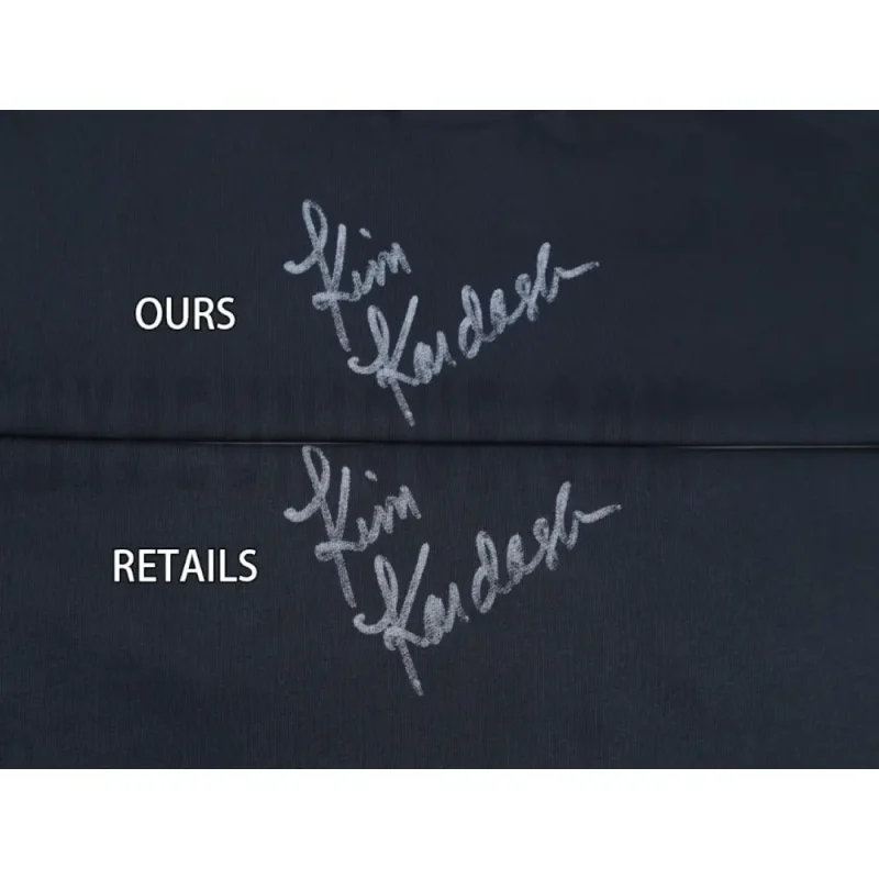 Comparison of Autograph Prints on the Back of the T-Shirt