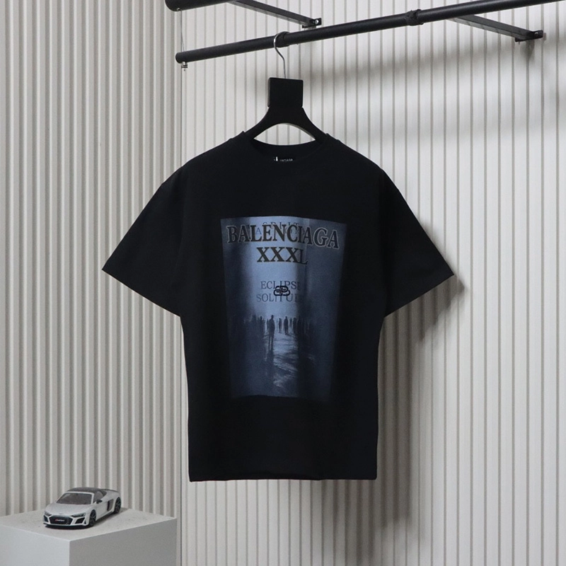 Lock Silhouette Logo Printed T-Shirt