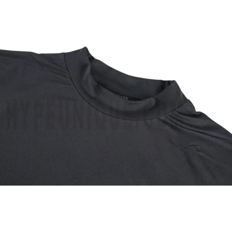 Round neckline