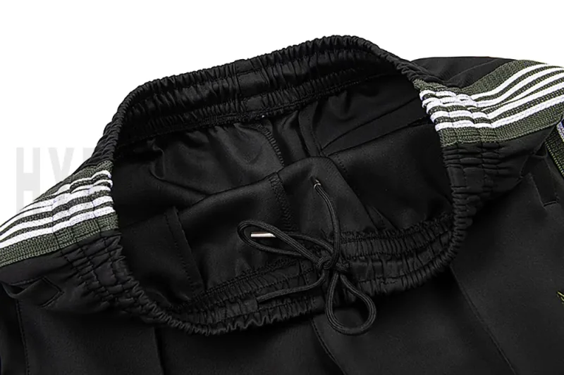 Elastic waistband for easy adjustment.
