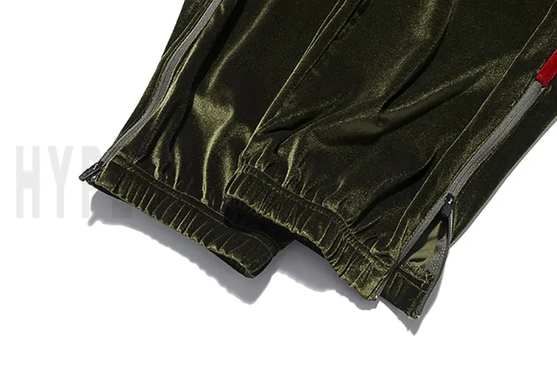 Cuffed pants detail view
