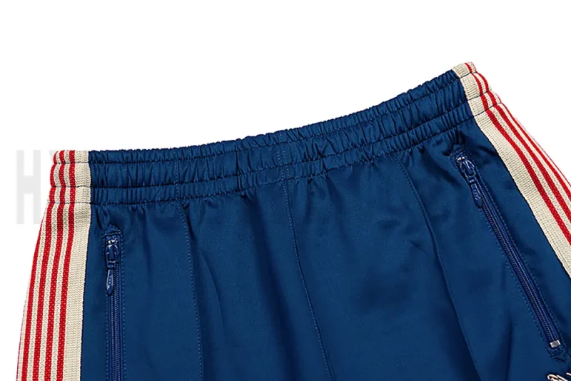 Back detail view of the blue pants