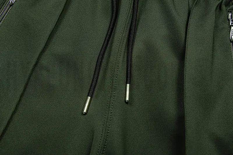 Green drawstring design.