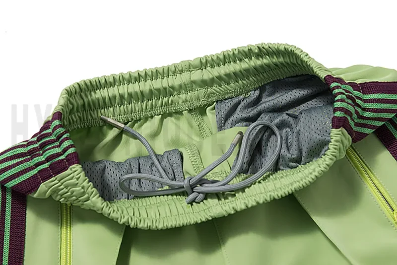 Elastic waistband for easy adjustment.