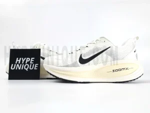 Nike Vomero 18 Road Running Shoes