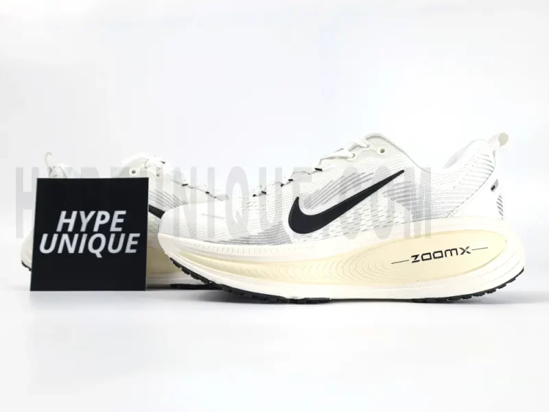 Nike Vomero 18 Road Running Shoes