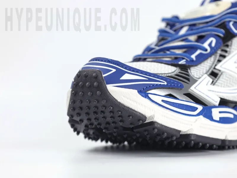 Black and blue toe