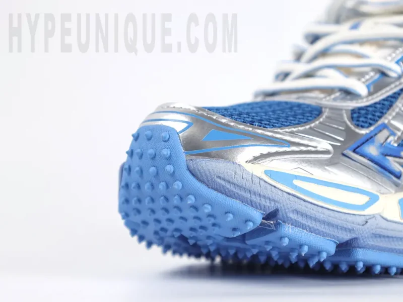 Blue and silver toe