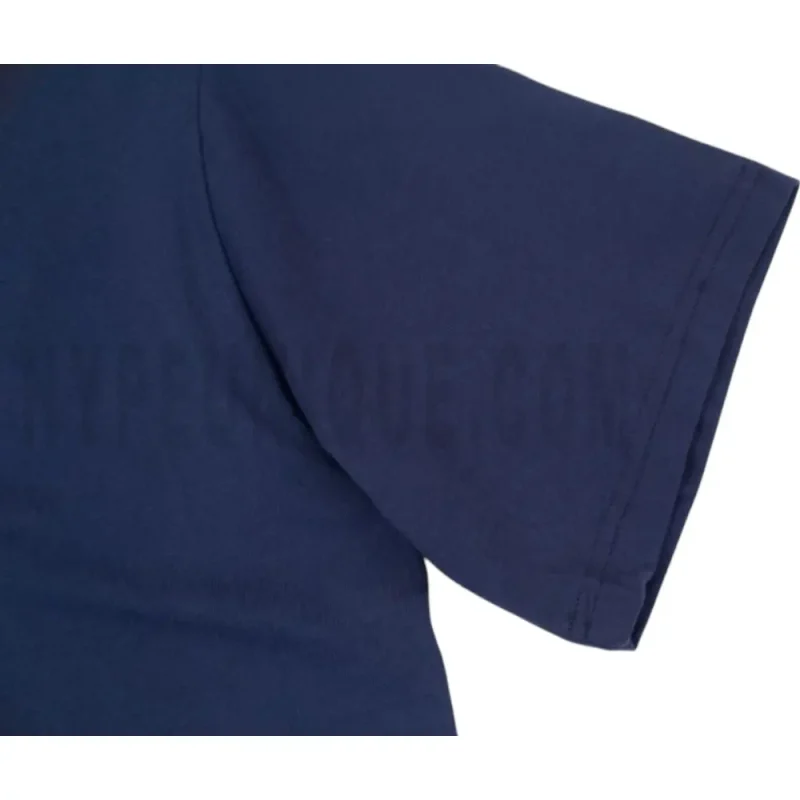 The sleeves of the blue clothes