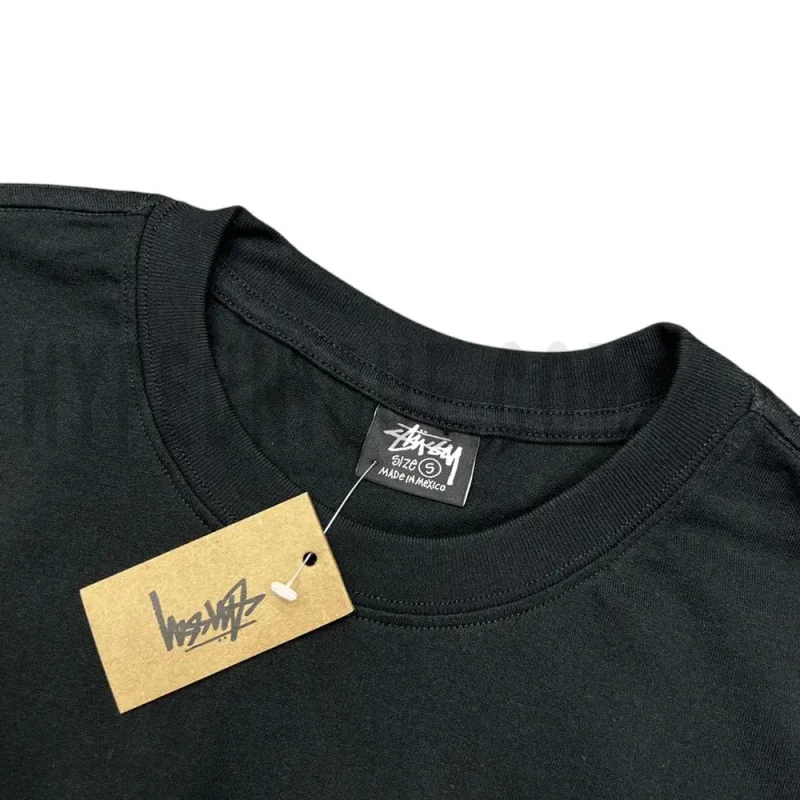 Simple and elegant wash tag with a premium texture.