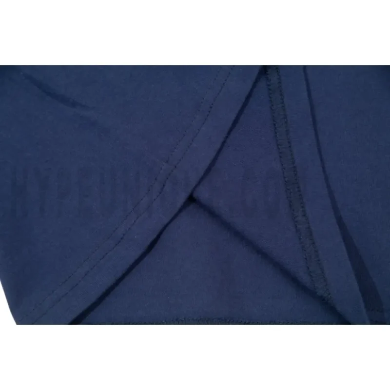 Sharp seams, stubbornly smooth
