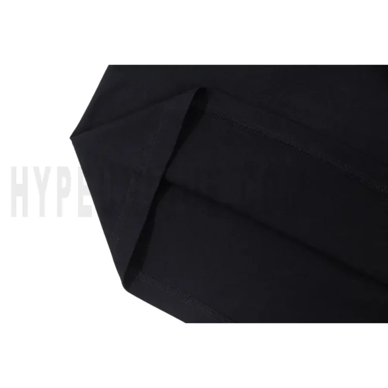 Precision-cut with wrinkle-resistant soft fabric.