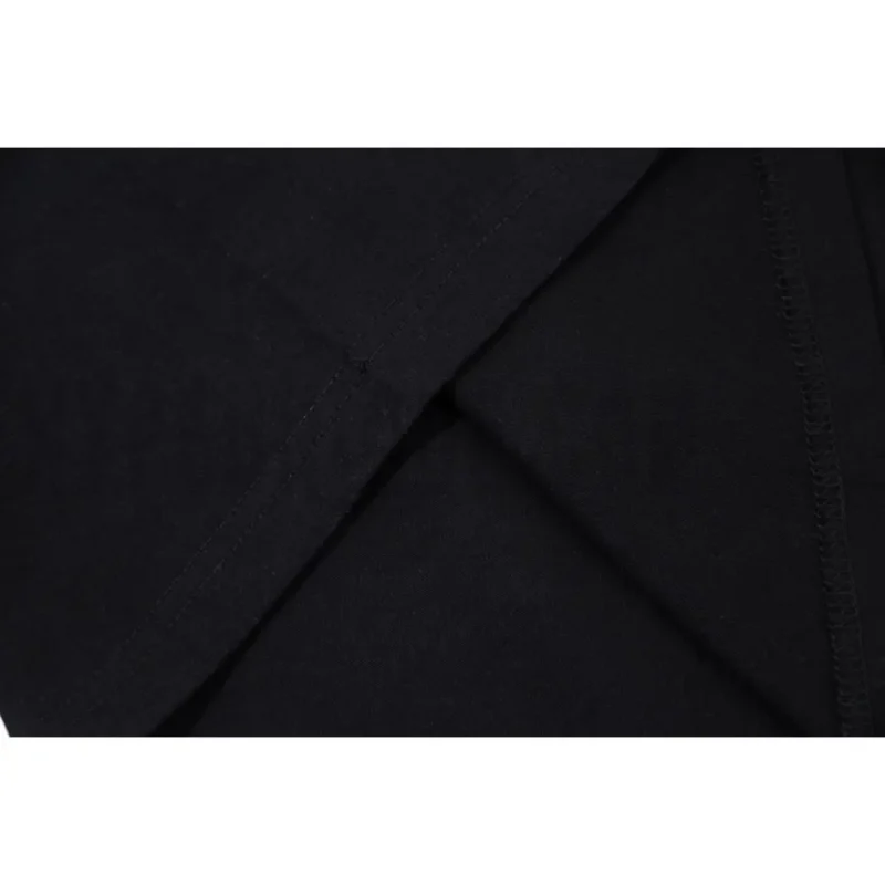 Precision-cut with wrinkle-resistant soft fabric.