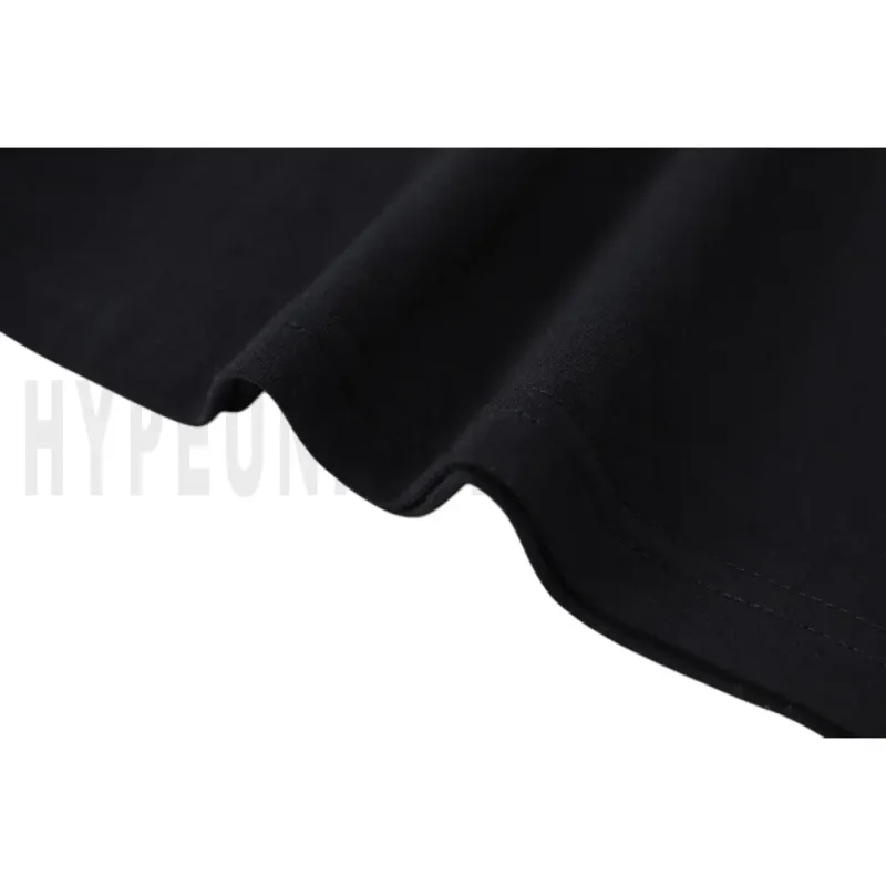 Expertly tailored from anti-crease luxury cotton