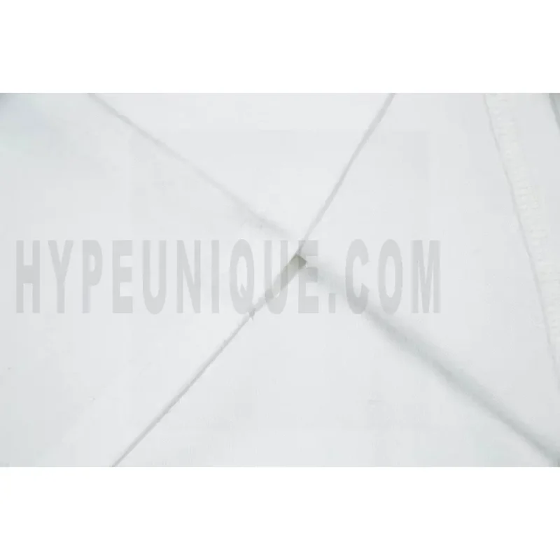 Expertly tailored from luxury anti-crease cotton fabric