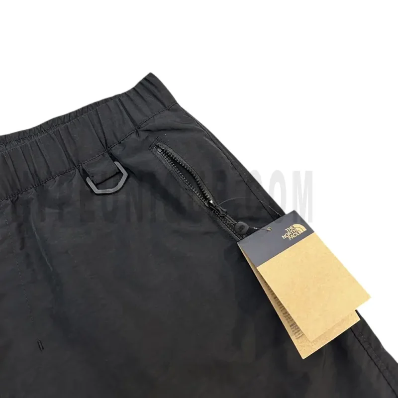 Buckle-adjustable waistband for customized fit