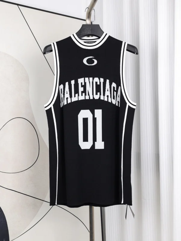 01 Logo Vest