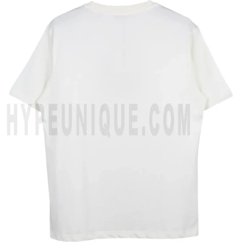 The back of the white clothes