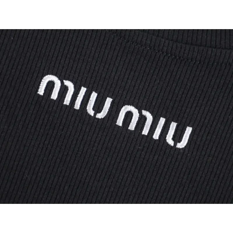 Embroidered graphic on the front of the clothes