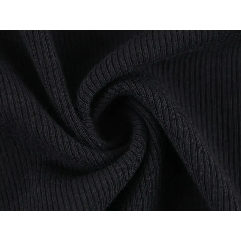Precision-cut with wrinkle-resistant soft fabric.
