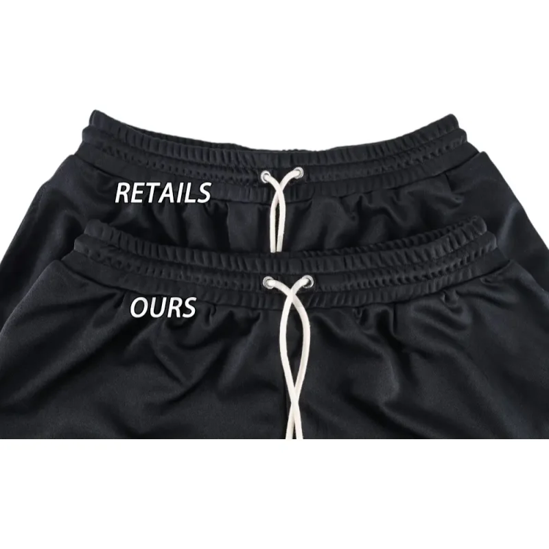 Elastic waistband detail image of the pants