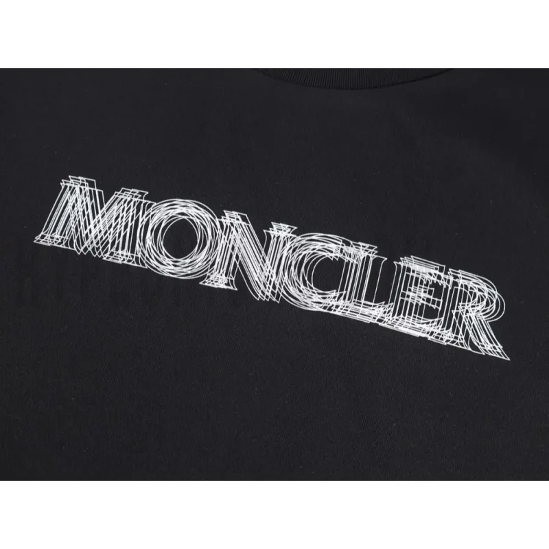 Embroidered graphic on the side of the T-shirt