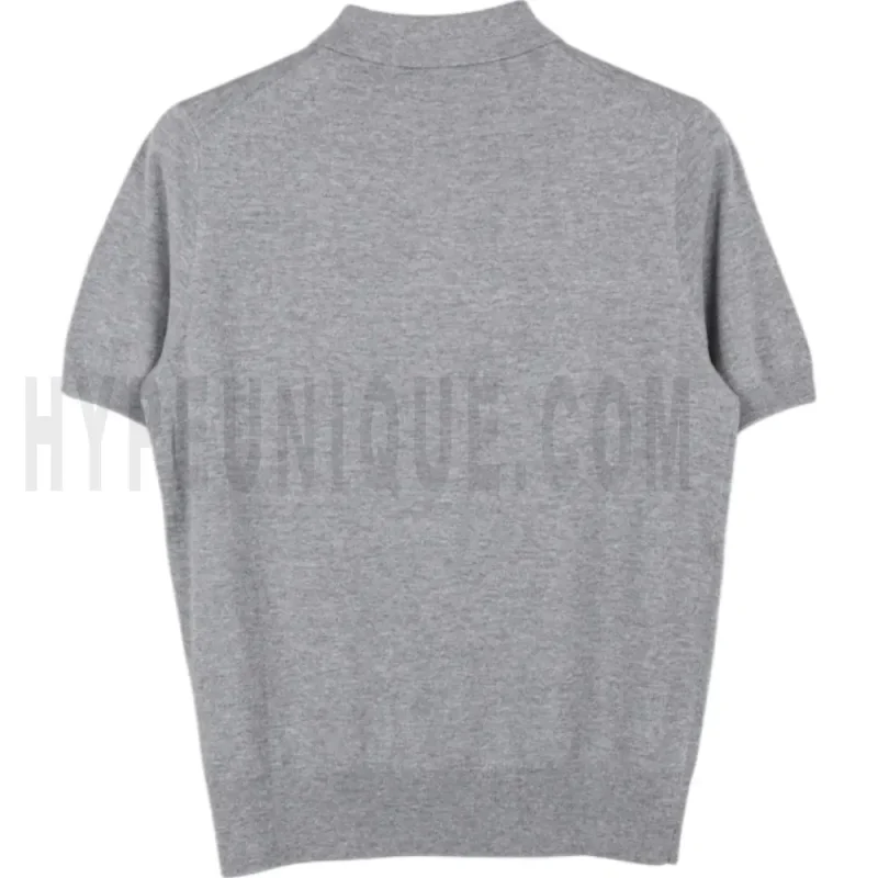 The back of the grey clothes