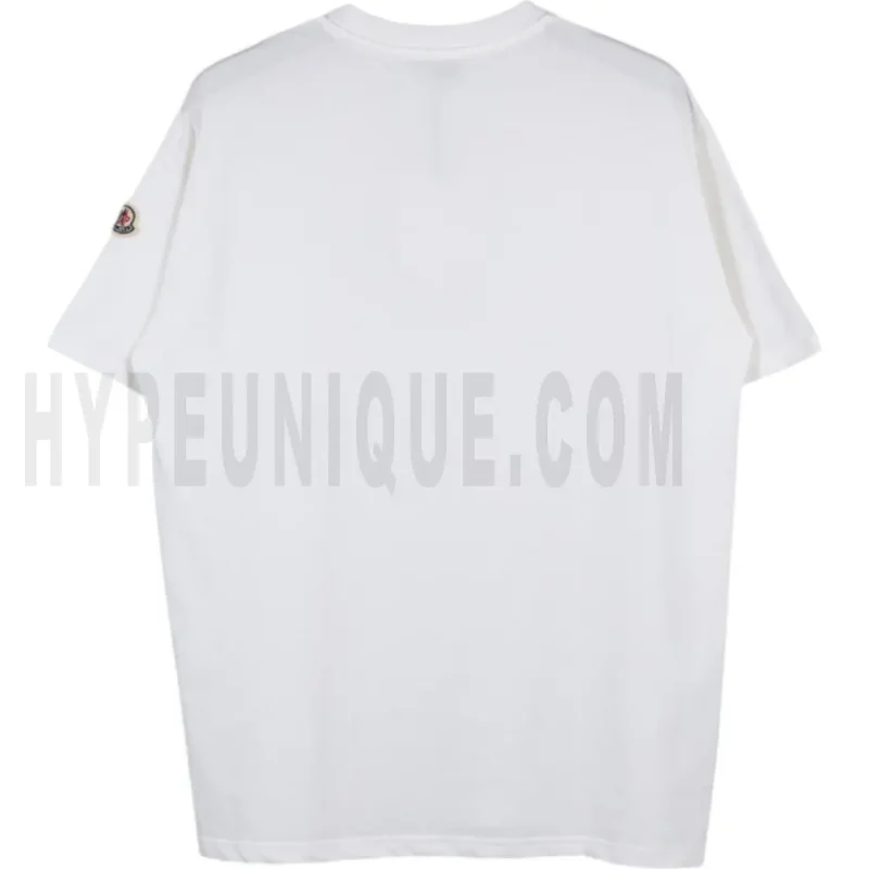 The back of the white clothes