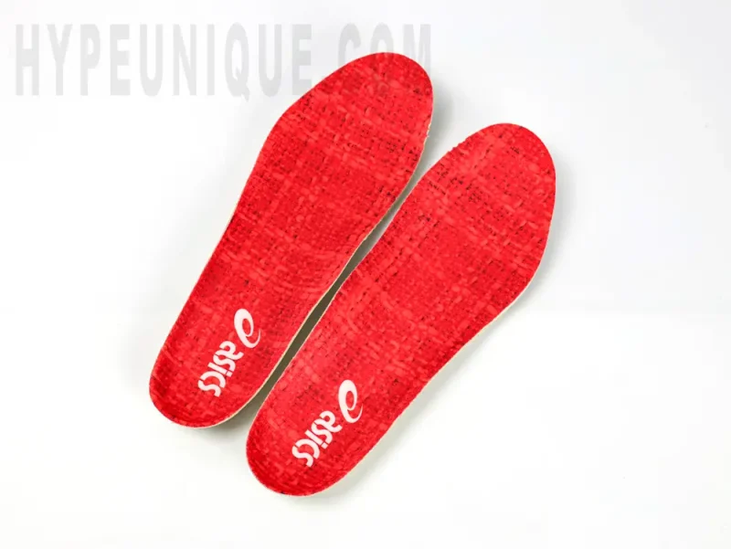 the red insole