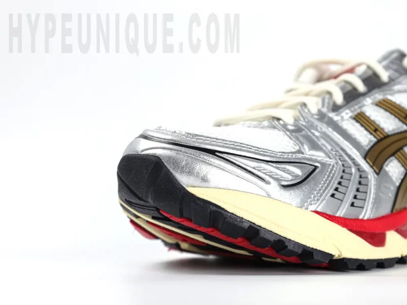 Silver toe cap