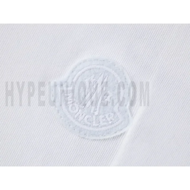 Embroidered graphic on the side of the T-shirt