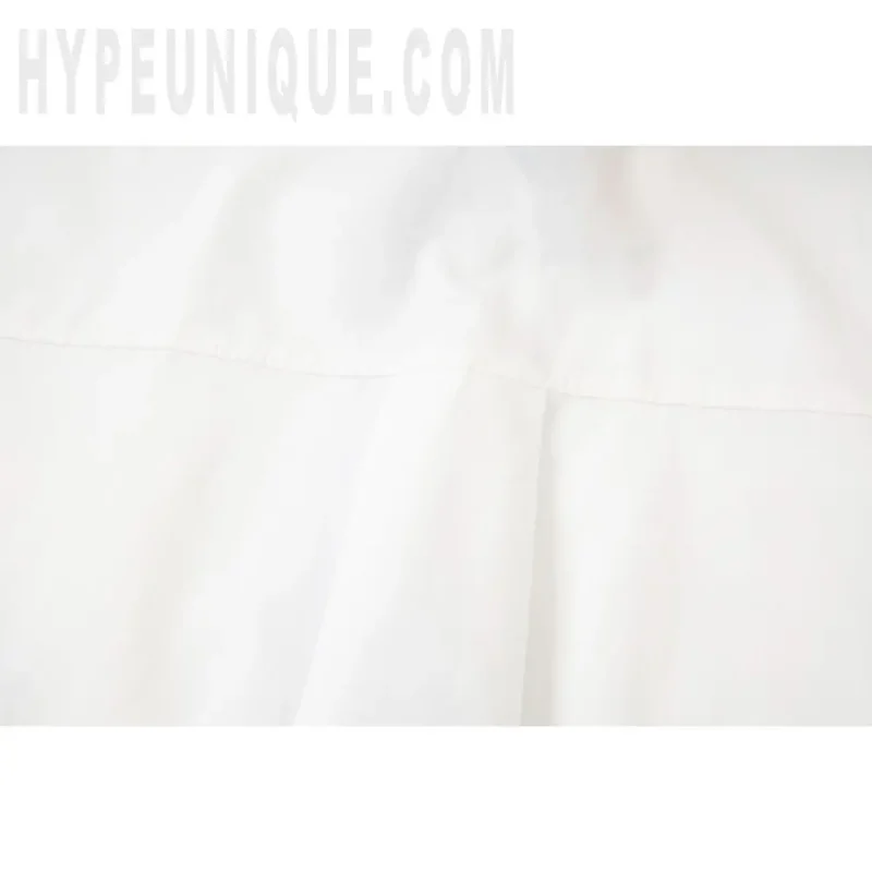 Precision-cut with wrinkle-resistant soft fabric.
