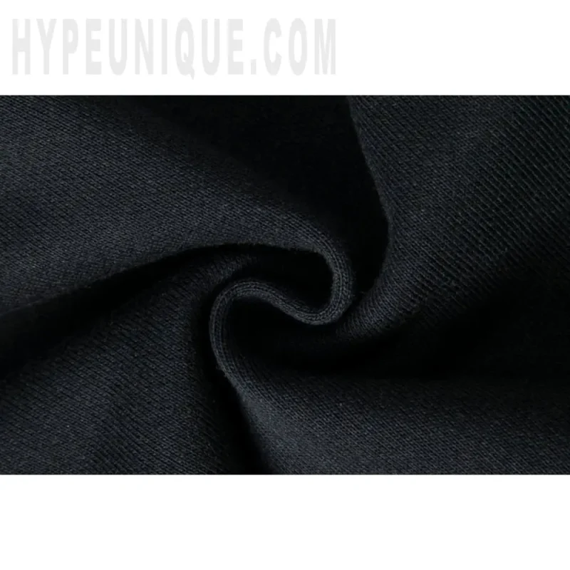 Precision-cut with wrinkle-resistant soft fabric.