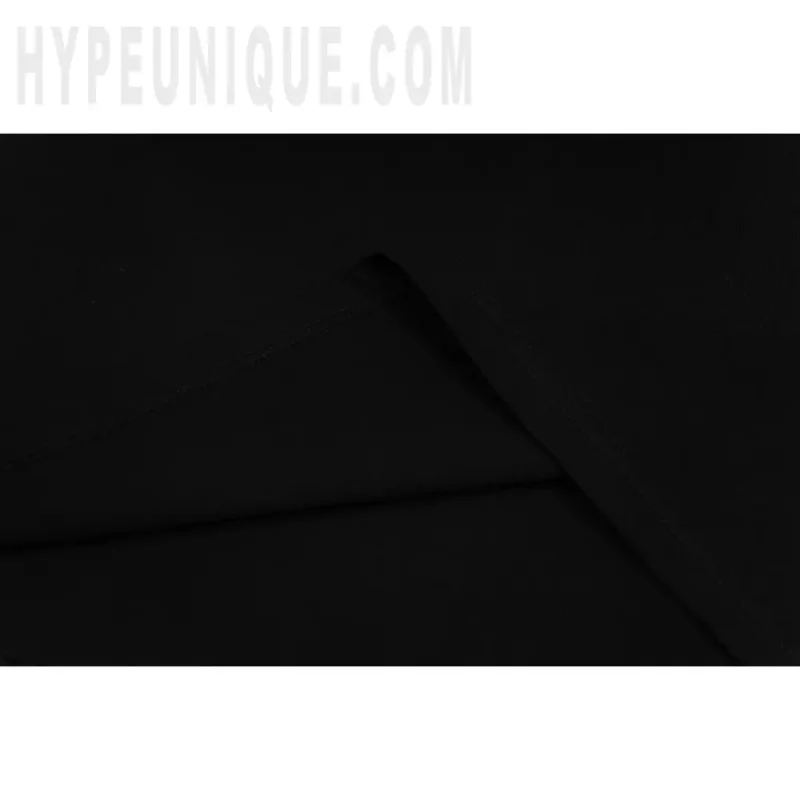 Precision-cut with wrinkle-resistant soft fabric.