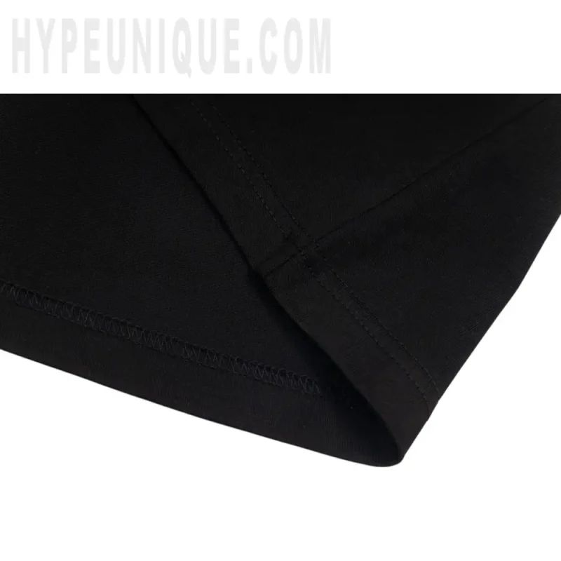 Precision-cut with wrinkle-resistant soft fabric.