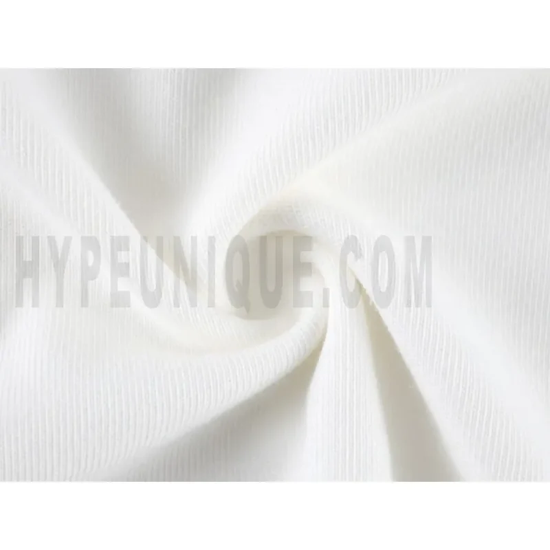Precision-cut with wrinkle-resistant soft fabric.