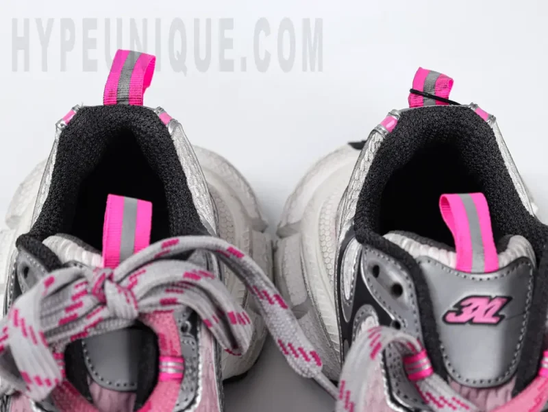 the black shoe toe box
