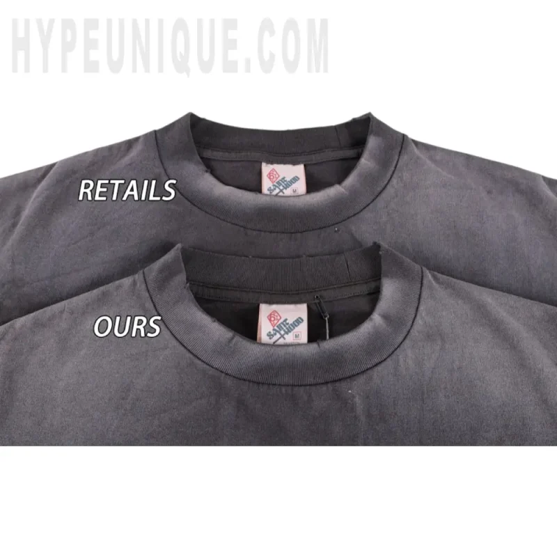 Close-up of the collar detail