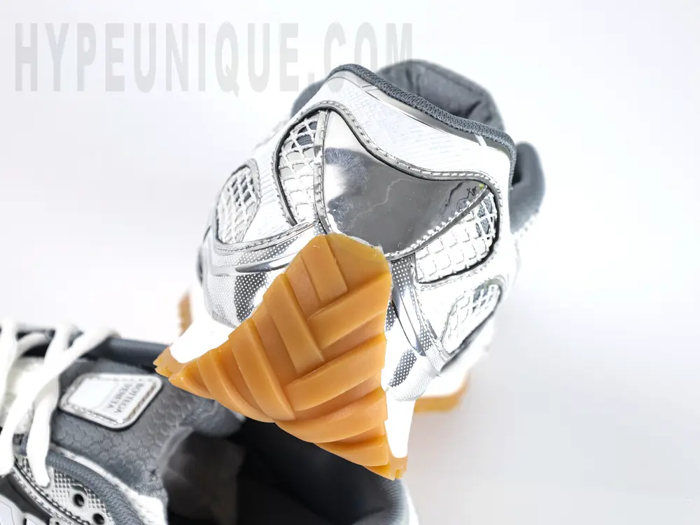 TbKicks ₿ ν Classic Silver White