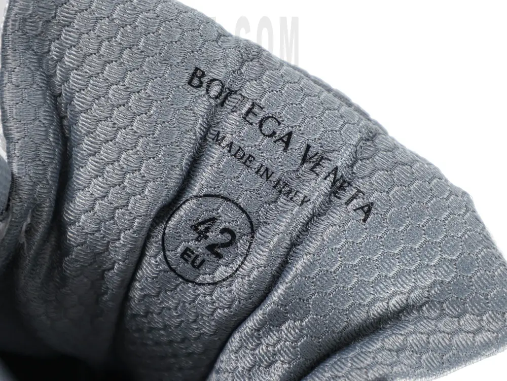 ₿ ν Classic Silver White