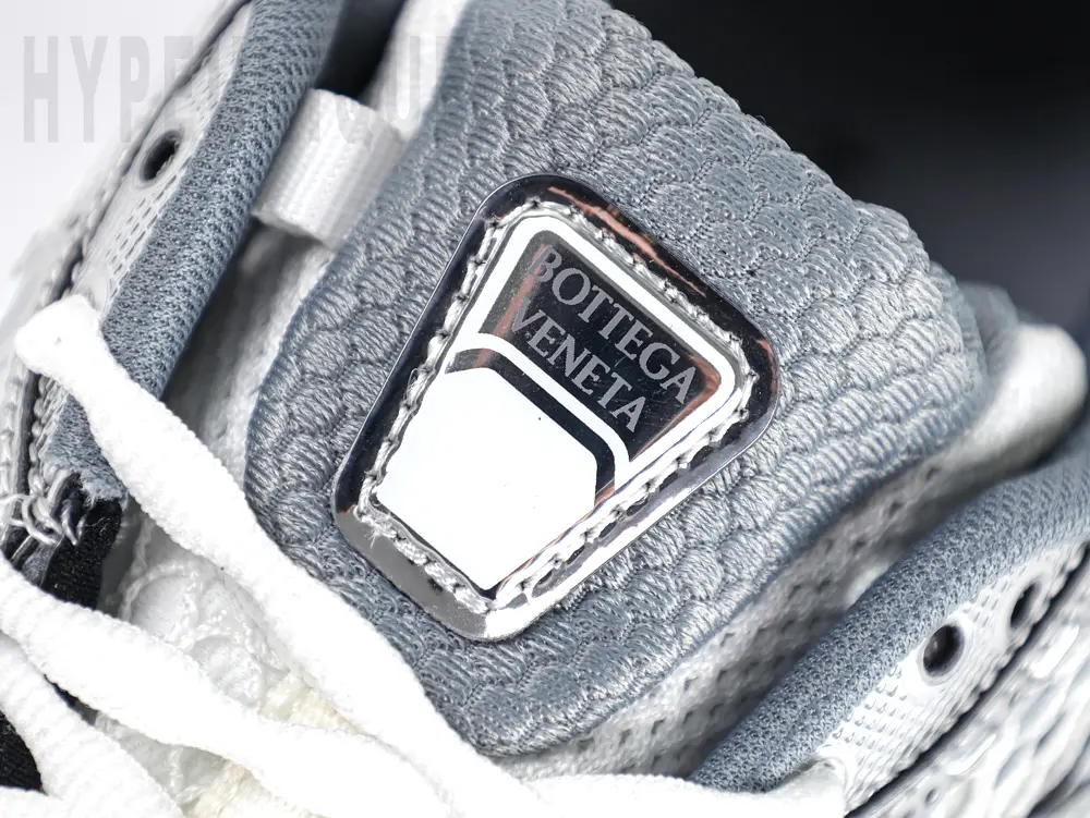 TbKicks ₿ ν Classic Silver White