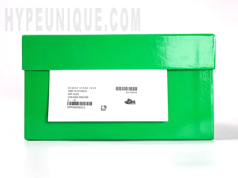 ₿ ν Classic Sneaker