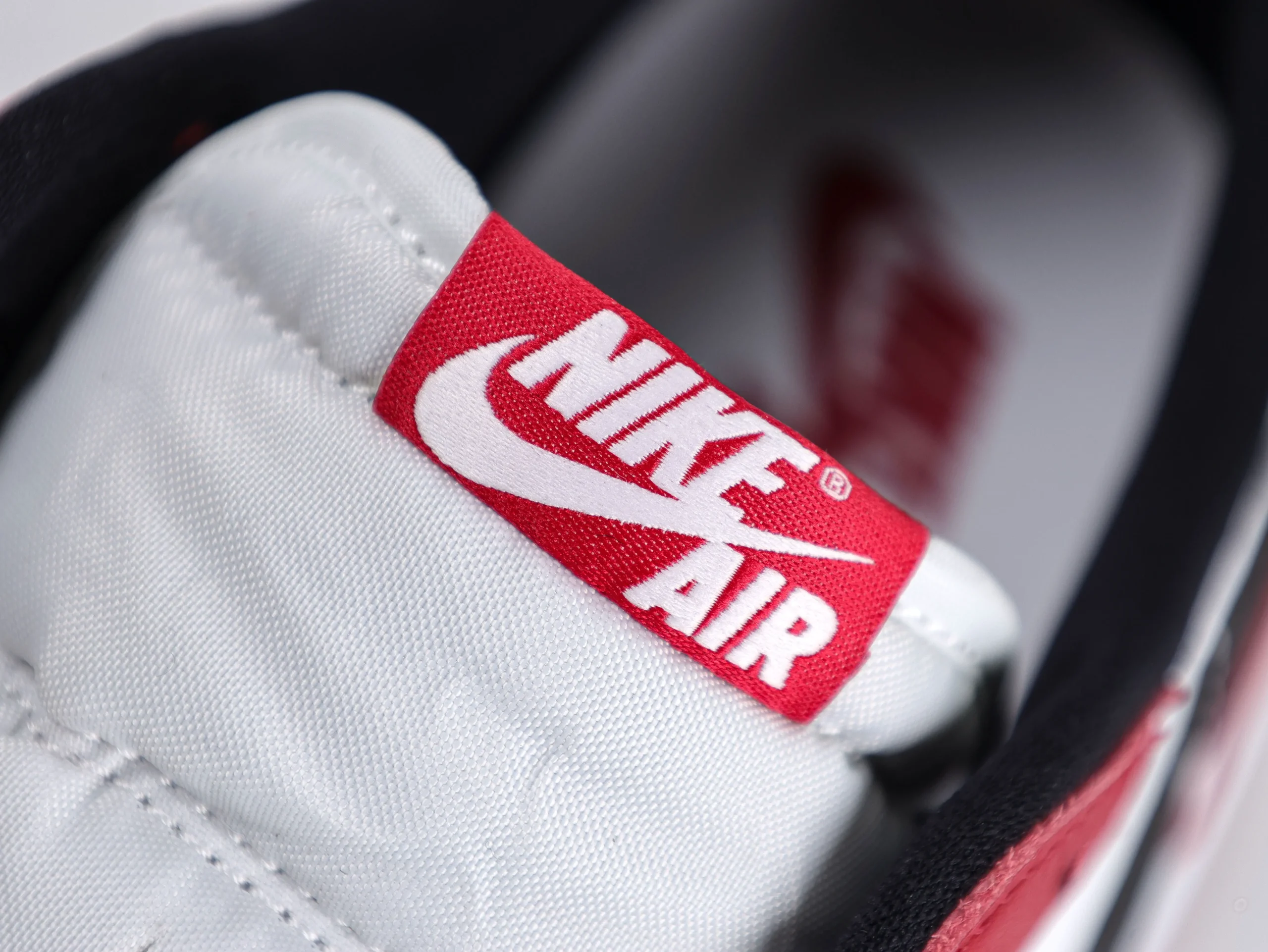 TbKicks Jordan 1 Retro Low OG Chicago (2025)