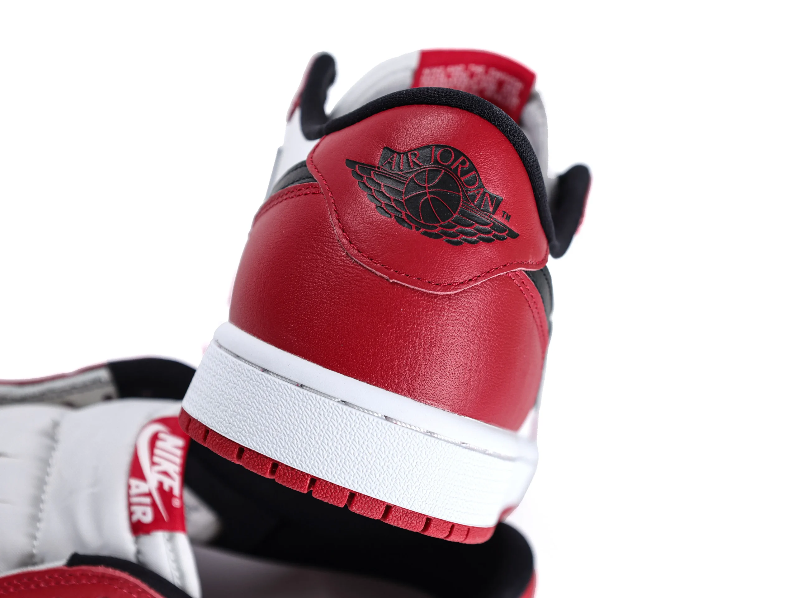 TbKicks Jordan 1 Retro Low OG Chicago (2025)