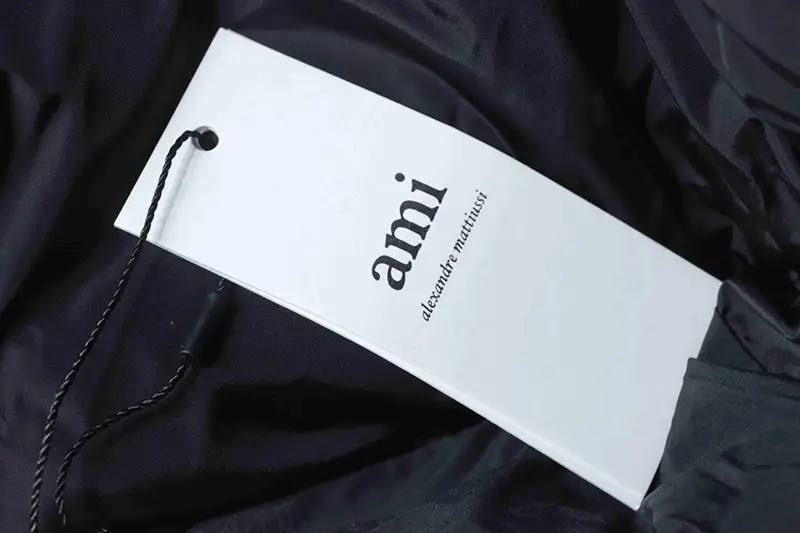 AMI Embossed Heart Down